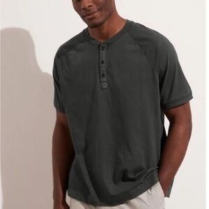 Banana Republic Authentic Henley Tee 100% Supima Cotton: Medium